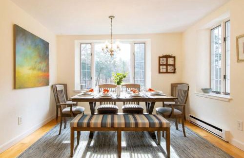 Brewster Casa | Central A C Mins to Beach Dog Welcome