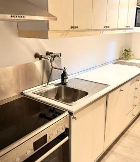 Vesterbro Apartamento | Central Aarhus Lejlighed i Gadeplan med Parkering lige udenfor