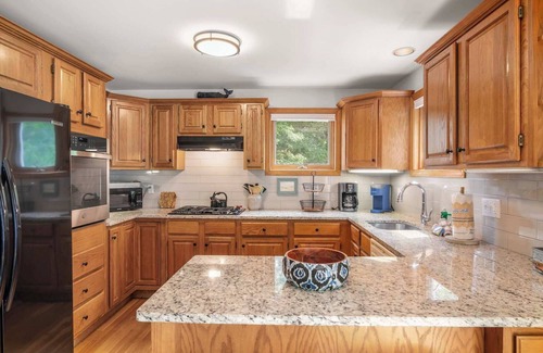 East Orleans Casa | Central AC Close to Nauset Beach!