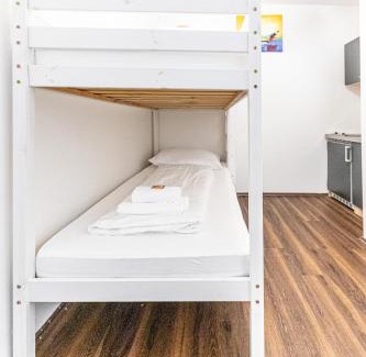 Neulerchenfeld Casa | CENTRAL & AFFORDABLE by JR City Apartments