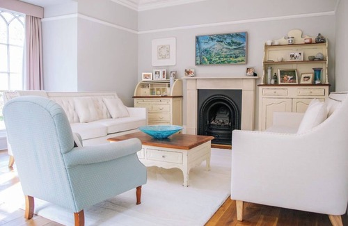 Alderley Edge Casa | Central Alderley Edge Detatched 4 Bedroom House - The Alderley Edge Gate House