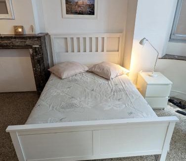 Etterbeek Apartamento | Central and convenient studio near supermarkets and public transports