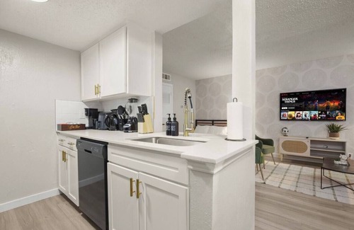 Hyde Park Apartamento | Central and Cozy condo close to Downtown and University