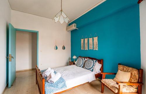 Poros Apartamento | Central Apartment for 4 by Alecos Studios