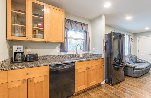 West End Casa | Central Atlanta 2BR with Driveway