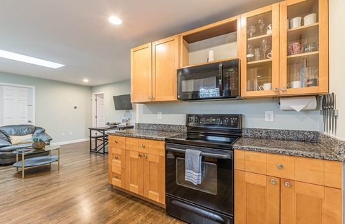 West End Casa | Central Atlanta 2BR with Driveway