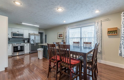 West End Casa | Listado más grande en ATL - 8 habitaciones, capacidad para 20 en camas