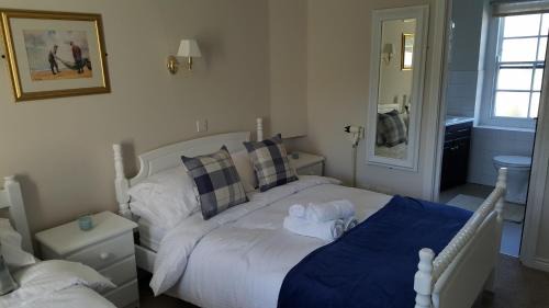 Cushendall Cama Y Desayuno | Central Bar Guesthouse