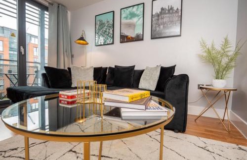 Theatreland Birmingham Apartamento | Central Birmingham Apartment with Balcony & Netflix
