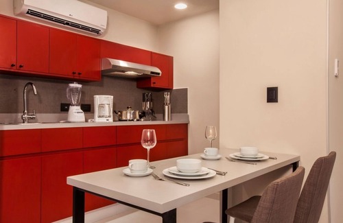 El Tezal Hotel | Central Cabo Stay – Minutes to Marina, Beaches, Dining | 2 Spacious Units