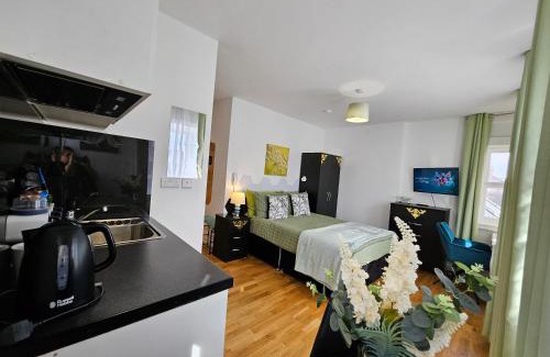 Leek Casa | Central Chambers Suites Suite 3