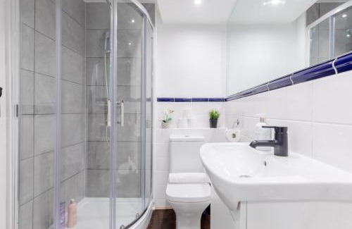Fulham Apartamento | Central & Charmingly Curated 1BD WiFi Fulham