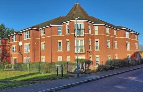 Great Baddow Apartamento | Central Chelmsford / A12 / Sleeps 7 / Free Parking / Ensuite