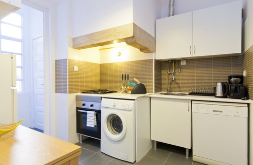 Misericordia Apartamento | Central Chiado 2E by Central Hill