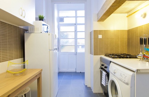 Misericordia Apartamento | Central Chiado 2E by Central Hill