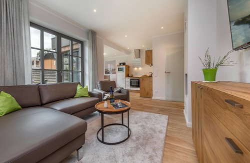 Zingst Apartamento | Central newly built vacation apartment with gas fireplace near the beach for 4 pers.