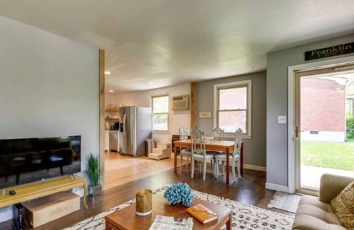 Franklin Casa | Franklin Cottage: Cozy, Clean, 2 bed 1 bath