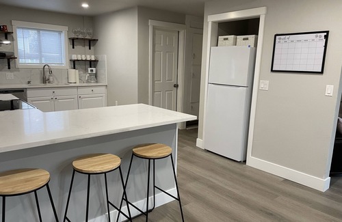 Hough Apartamento | Central duplex with 3 bed/2bth near Hough Park