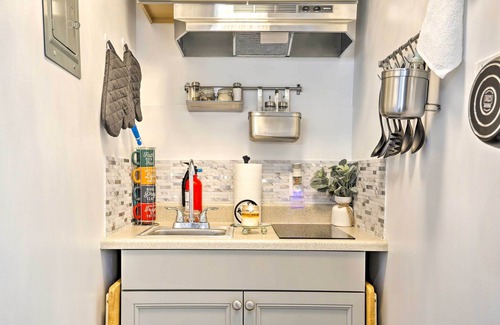 Elmont Casa | Central Elmont Studio w/ Great Outdoor Space!