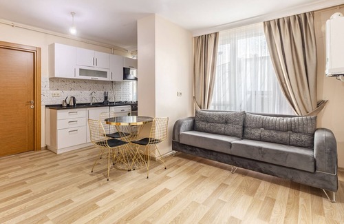 Mecidiyekoy Apartamento | Central Flat Near Metro and Trump Mall in Sisli