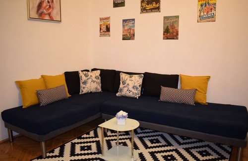 Belso-Ferencvaros Apartamento | Apartamento central de 2 dormitorios, a pasos del gran mercado y baño Gellert