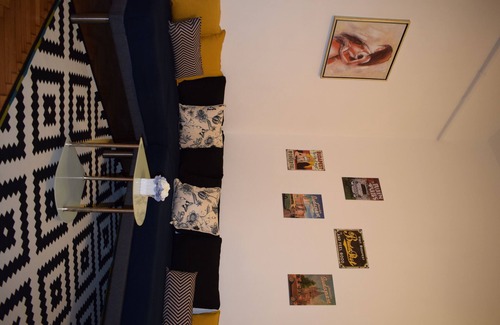 Belso-Ferencvaros Apartamento | Apartamento central de 2 dormitorios, a pasos del gran mercado y baño Gellert