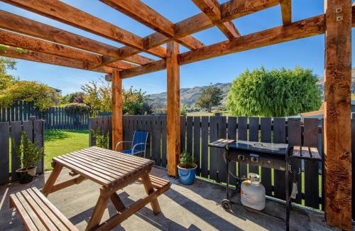 Lowburn Hotel | Central Gateway Motel