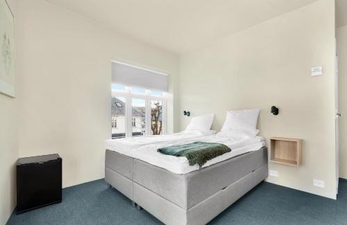 Stavanger Casa | Central Guest House - Bedroom with en suite Bathroom