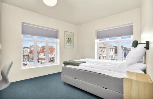 Stavanger Casa | Central Guest House - Bedroom with en suite Bathroom
