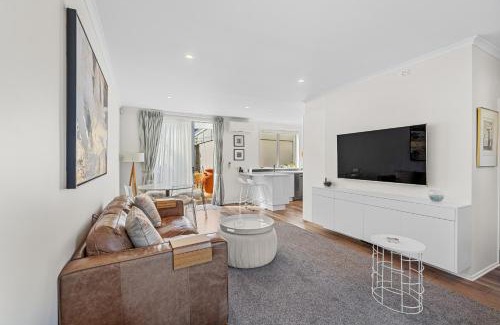 Mount Wellington Casa | Central Haven - Stonefields Holiday Townhouse