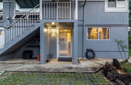 Liliha - Kapalama Condominio | Central HNL, Well-Established Neighborhood, Tandem Parking, Pet-Friendly!