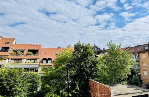Nuremberg Old Town Apartamento | Dúplex de 3 dormitorios cerca de la FEWO Kaiserburg / WLAN