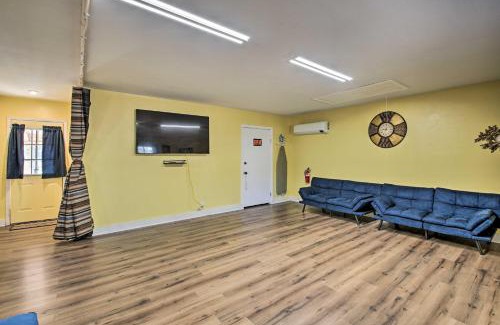 Piney Casa | Central Hot Springs Family Home with Deck!