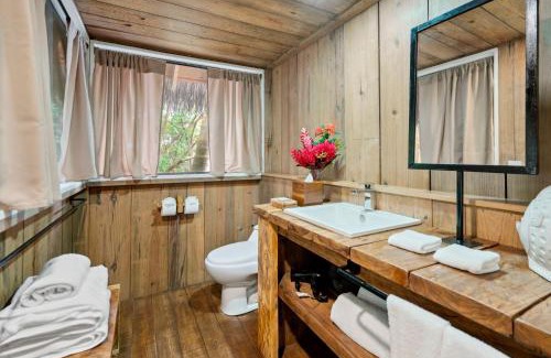 Isla Pastores Hotel | Central Hotel Bocas del Toro