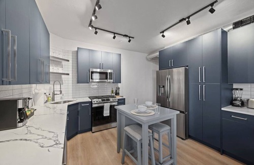 Shadyside Apartamento | Central & Immaculate| 3BRs w/2 Decks + Workspace