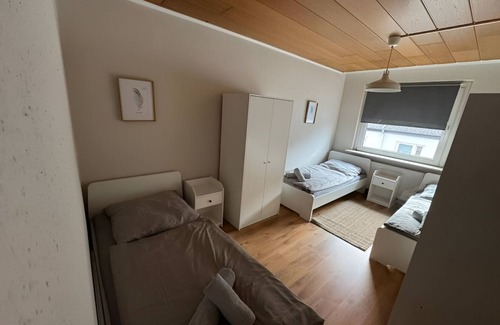 Holsterhausen Apartamento | Central in Essen! 5 minutes walk from the train station! WH3