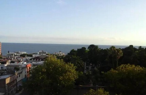 Barrio Sur Apartamento | Central, light apartment with a great view MVD, up to 6 guests; inside garage