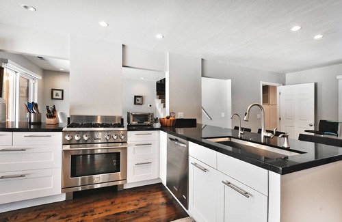 Park Meadows Casa | CENTRAL LOCATION: Beautiful Four Bedroom 3.5 Bath Home