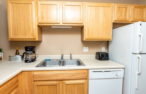 Hanahan Condominio | Central Location in North Charleston
