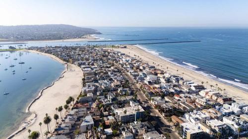 South Mission Beach Casa | Central Location Villa - 2 blocks Mission Beach