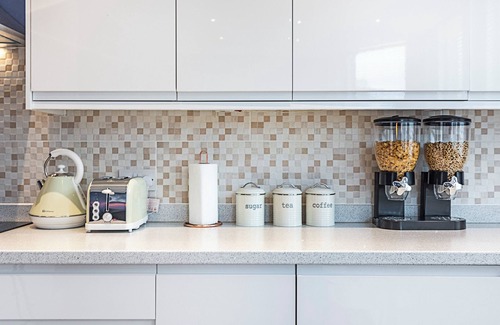Brondesbury Apartamento | Central London Gem: Contemporary 2BR/2BA