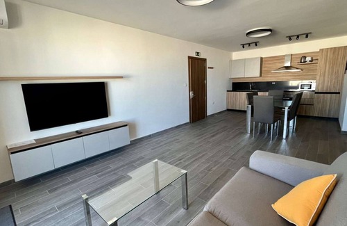 San Gwann Apartamento | ★ Central LUX Apartment ★ w/ POOL & 20m² terrace ➞