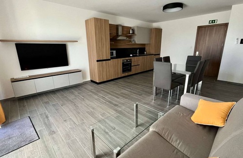 San Gwann Apartamento | ★ Central LUX Apartment ★ w/ POOL & 20m² terrace ➞