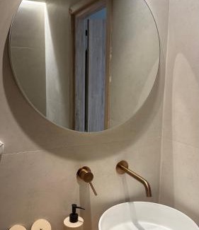 Psirri Apartamento | Central Luxurious Athens Suites- walk to Acropolis - by Good Life suites