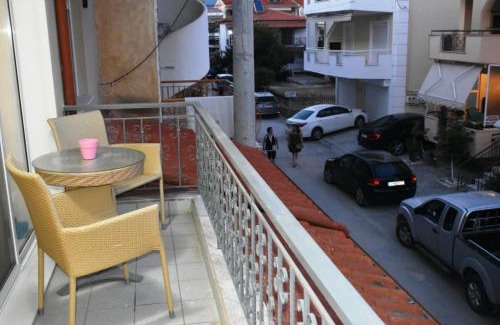 Paralia Ofryniou Apartamento | Central Luxury Apartment next to the Beach
