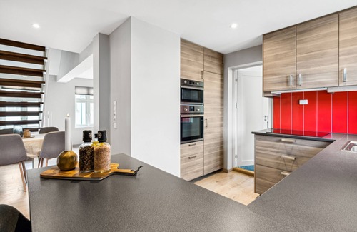Egersund Apartamento | Central Penthouse 3-bedroom apartment with dedicated office setup