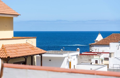 Garachico Apartamento | Central Penthouse w big Terrace Ocean City View