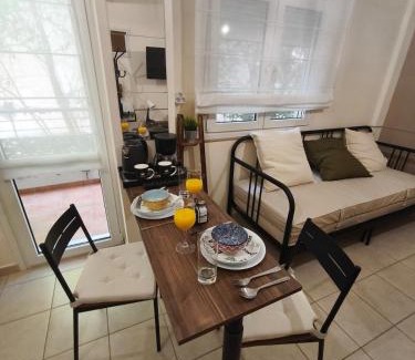 Larissa Apartamento | Central Petite Hideaway with Balcony- Near Station