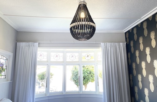 Petone Casa | Central Petone, 5 minutes walk to the beach