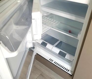 Les Baumettes Apartamento | Central place close to the beach AC air , WI FI, parking